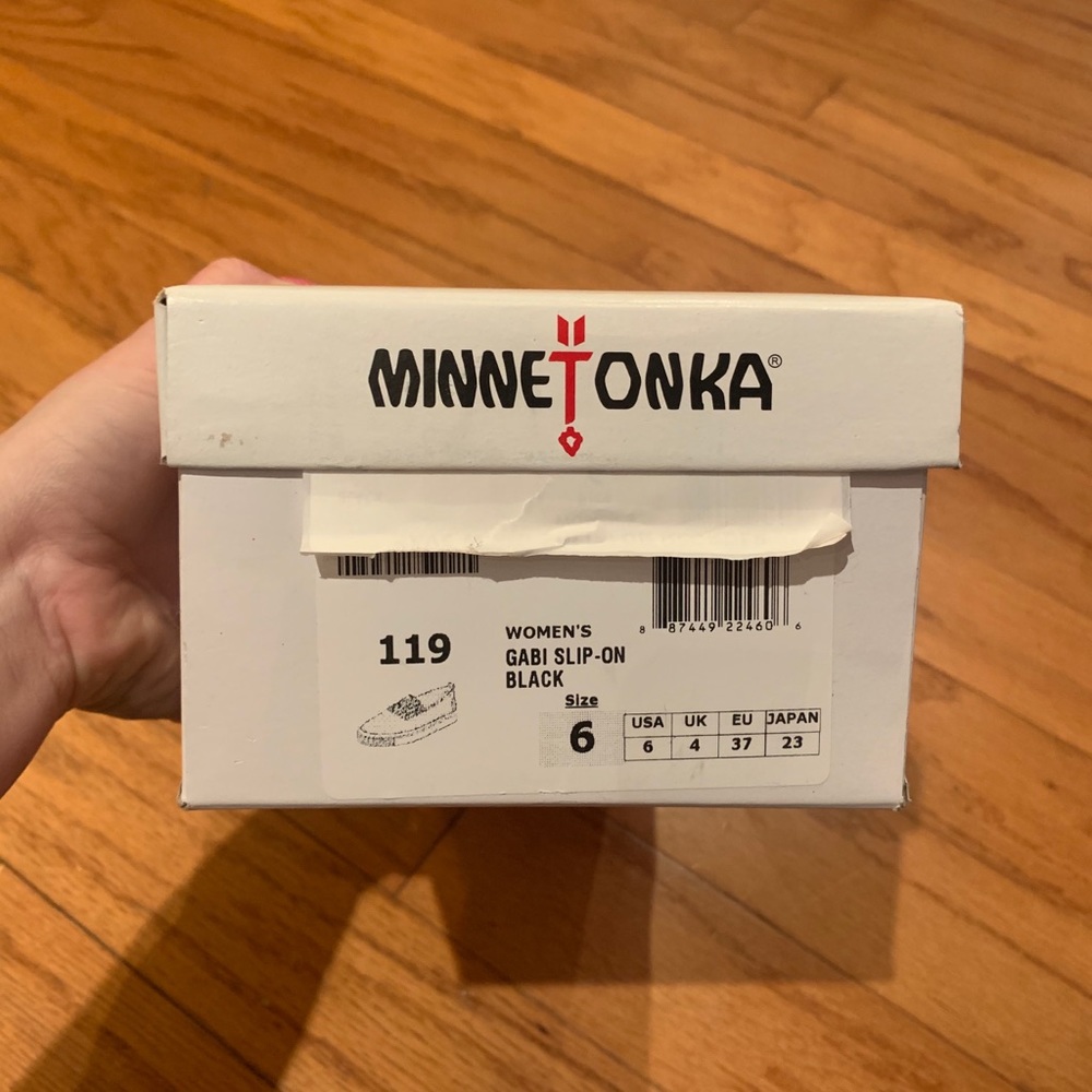 Minnetonka black shoes